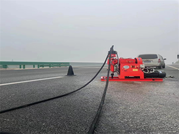 港闸马路路基路面开裂下沉注浆加固灌浆